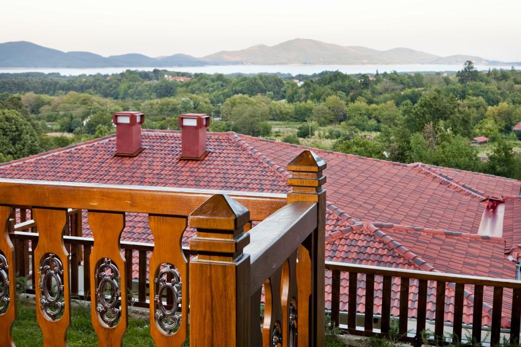 Kazarma Hotel Kalývia Fylaktís Екстериор снимка