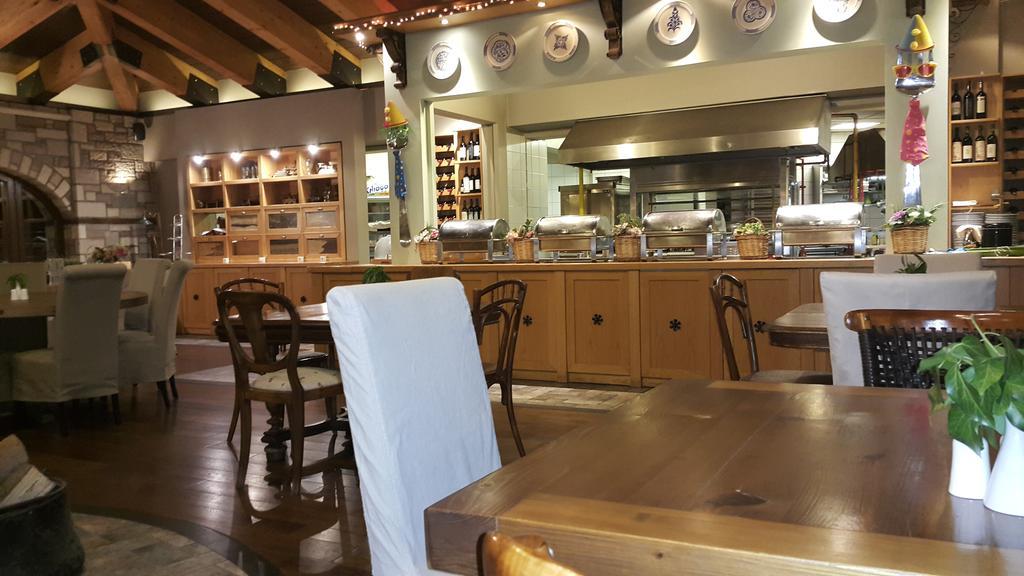 Kazarma Hotel Kalývia Fylaktís Екстериор снимка