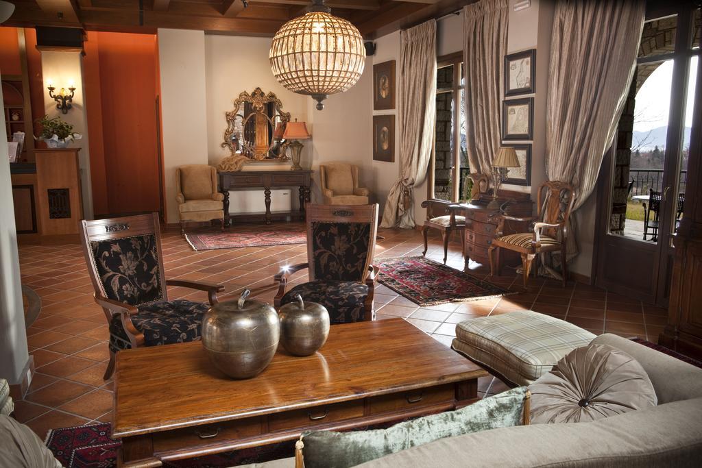 Kazarma Hotel Kalývia Fylaktís Екстериор снимка