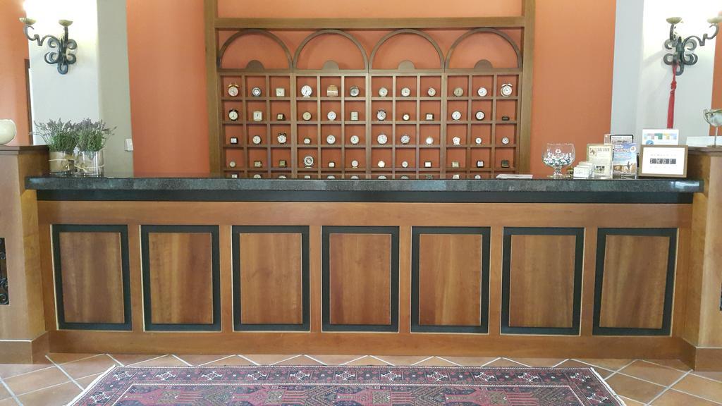 Kazarma Hotel Kalývia Fylaktís Екстериор снимка