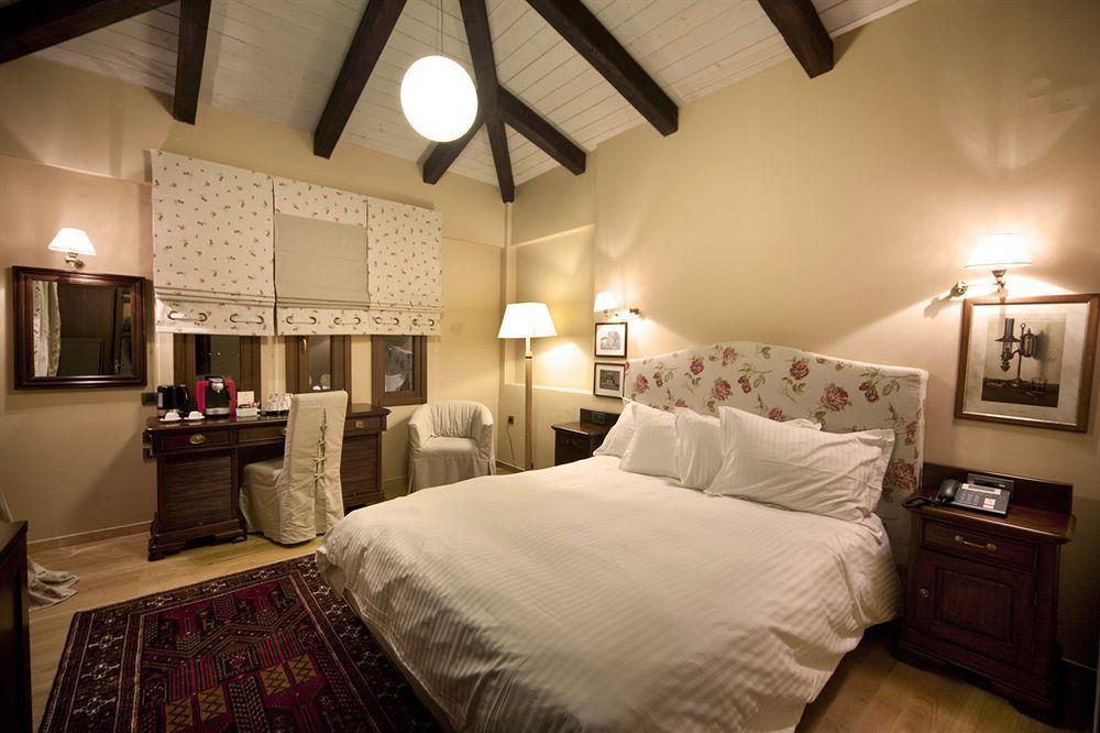 Kazarma Hotel Kalývia Fylaktís Екстериор снимка